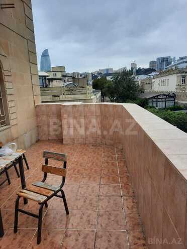 Сдаётся 3-комн. вторичка 150 м², м. Ичеришехер, photo 3 from 22