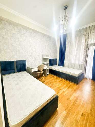 Сдаётся 3-комн. новостройка 110 м², м. Кара Караев, photo 9 from 19