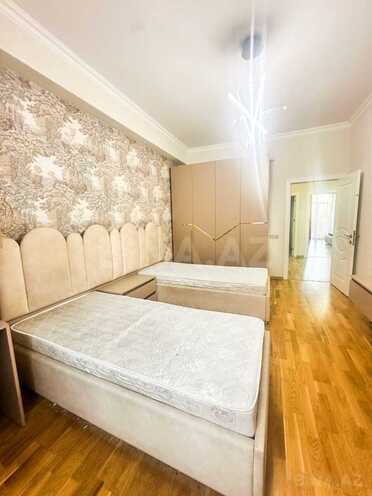 Сдаётся 3-комн. новостройка 110 м², м. Кара Караев, photo 12 from 19