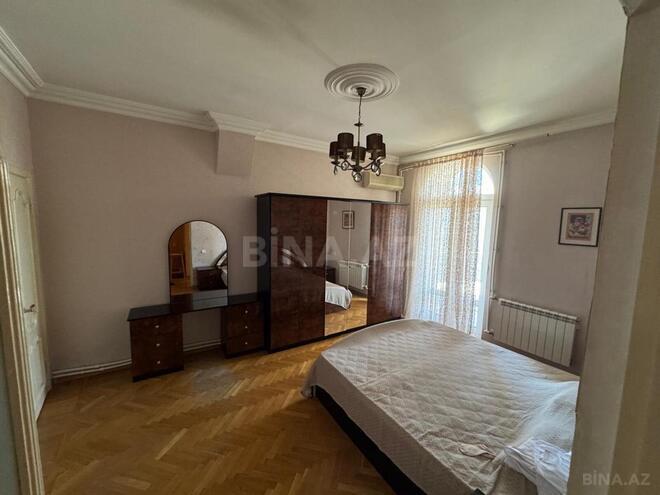 Продаётся 3-комн. вторичка 130 м², м. Ичеришехер, photo 13 from 18