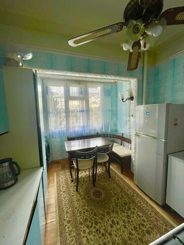 Satılır 2 otaqlı köhnə tikili 68 m², Nəsimi m., photo 8 from 10
