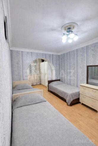 Satılır 3 otaqlı köhnə tikili 63 m², Bakıxanov q., photo 6 from 17