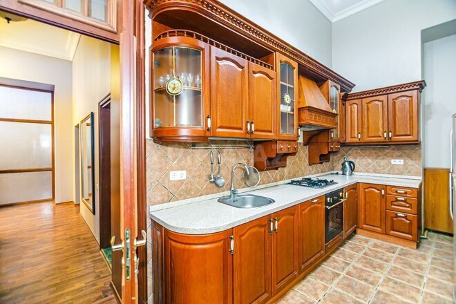 İcarəyə verilir 3 otaqlı köhnə tikili 125 m², Sahil m., photo 12 from 29