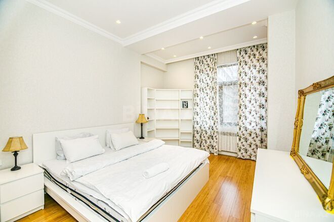 İcarəyə verilir 3 otaqlı yeni tikili 140 m², Nizami m., photo 11 from 32