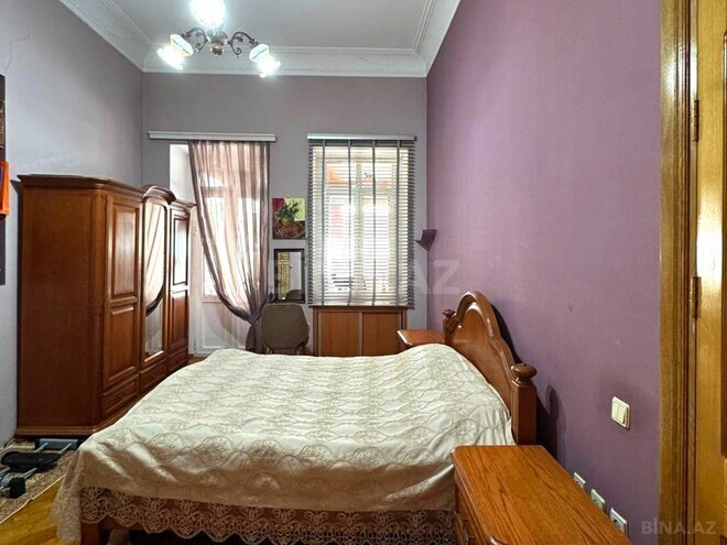 Satılır 4 otaqlı köhnə tikili 210 m², Bayıl q., photo 13 from 32