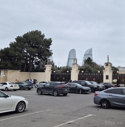 Продаётся 3-комн. вторичка 80 м², м. Элмляр Академиясы, photo 5 from 32