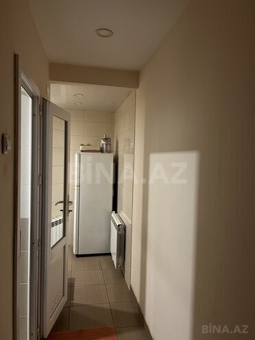 Продаётся 3-комн. вторичка 63 м², м. Низами, photo 7 from 9