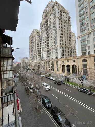Satılır 3 otaqlı köhnə tikili 70 m², Elmlər Akademiyası m., photo 1 from 20