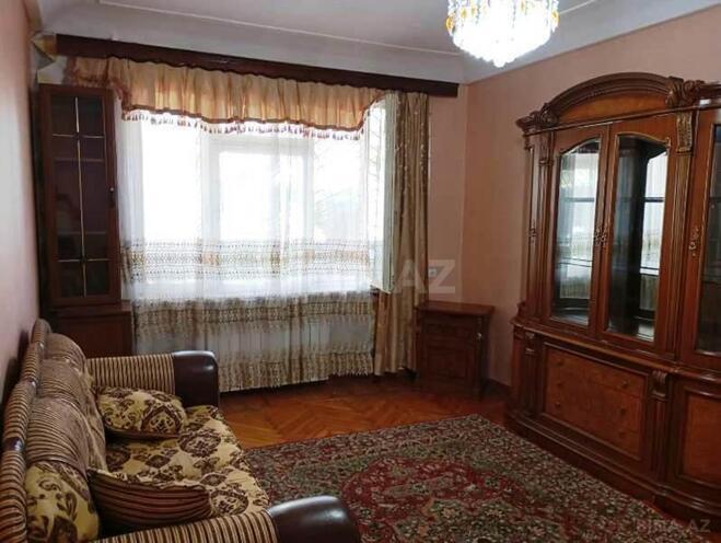 Продаётся 2-комн. вторичка 45 м², м. Нефтчиляр, photo 1 from 8