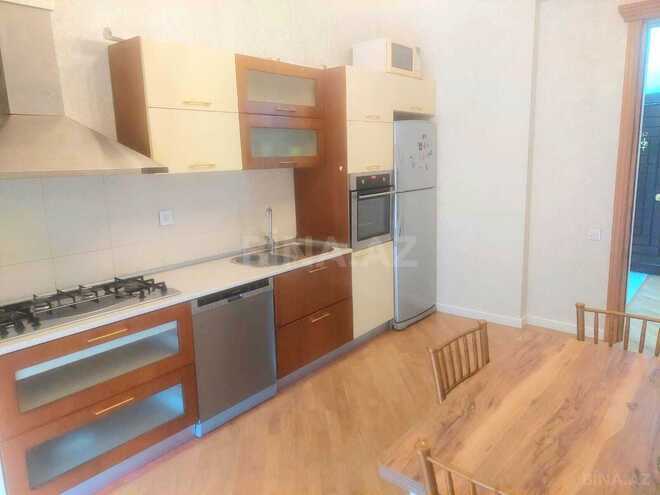 Сдаётся 3-комн. новостройка 150 м², м. Низами, photo 13 from 14
