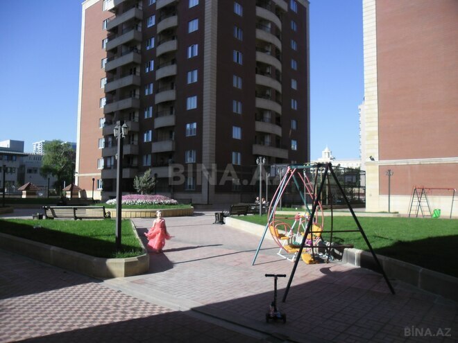 Сдаётся 3-комн. новостройка 150 м², м. Низами, photo 3 from 14