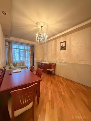 Satılır 2 otaqlı köhnə tikili 60 m², Nizami m., photo 4 from 14