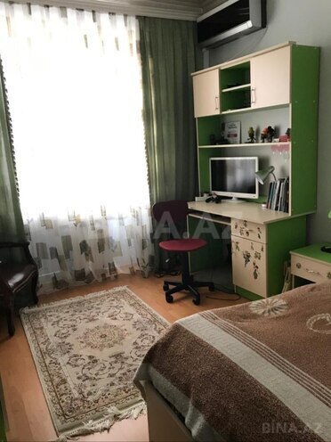 Продаётся 5-комн. вторичка 100 м², м. Ази Асланов, photo 10 from 14