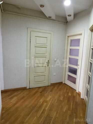 Сдаётся 3-комн. вторичка 65 м², м. Кара Караев, photo 8 from 13