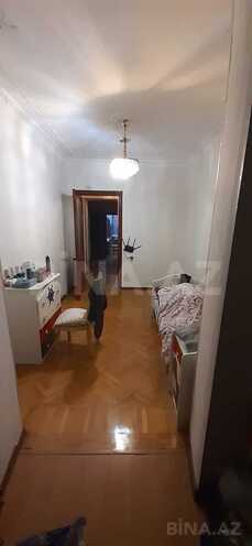 Продаётся 3-комн. вторичка 80 м², м. Кара Караев, photo 3 from 9