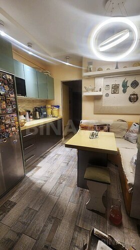 Satılır 2 otaqlı köhnə tikili 65 m², Yasamal q., photo 4 from 9