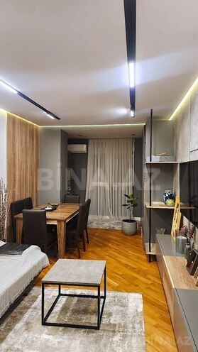 Satılır 2 otaqlı köhnə tikili 65 m², Yasamal q., photo 1 from 9