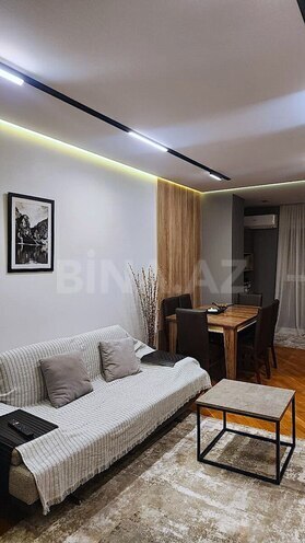 Satılır 2 otaqlı köhnə tikili 65 m², Yasamal q., photo 3 from 9