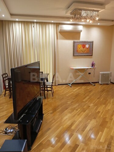 İcarəyə verilir 2 otaqlı köhnə tikili 75 m², Sahil m., photo 7 from 13