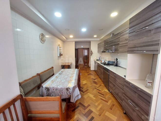 Satılır 5 otaqlı köhnə tikili 120 m², Azadlıq Prospekti m., photo 14 from 28