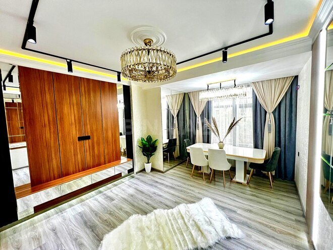 Продаётся 2-комн. новостройка 85 м², м. Кара Караев, photo 1 from 24