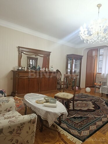 Satılır 4 otaqlı köhnə tikili 130 m², Nəsimi r., photo 9 from 32