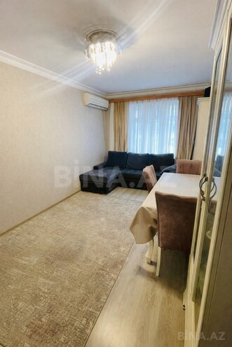 Продаётся 3-комн. вторичка 75 м², м. Ази Асланов, photo 3 from 21