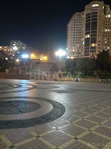 Satılır 2 otaqlı köhnə tikili 70 m², İnşaatçılar m., photo 15 from 16