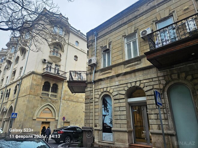 Satılır 3 otaqlı köhnə tikili 70 m², Sahil m., photo 13 from 14