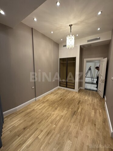Сдаётся 4-комн. новостройка 180 м², м. Низами, photo 18 from 24