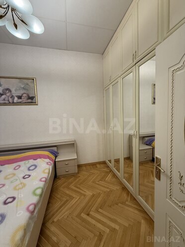 İcarəyə verilir 2 otaqlı köhnə tikili 70 m², Sahil m., photo 10 from 13