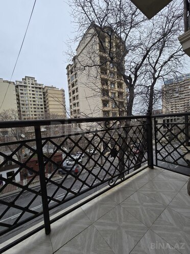 Satılır 2 otaqlı köhnə tikili 49 m², Nizami m., photo 3 from 10