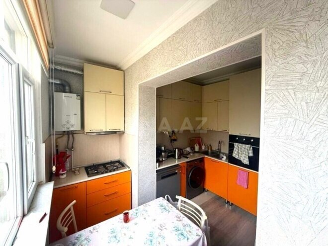 Satılır 3 otaqlı köhnə tikili 80 m², Yasamal r., photo 4 from 9