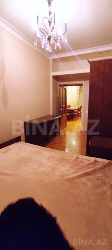 Satılır 2 otaqlı köhnə tikili 70 m², Nizami m., photo 7 from 13