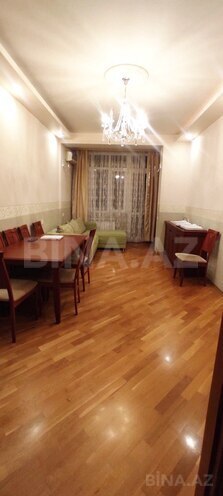 Satılır 2 otaqlı köhnə tikili 70 m², Nizami m., photo 3 from 13