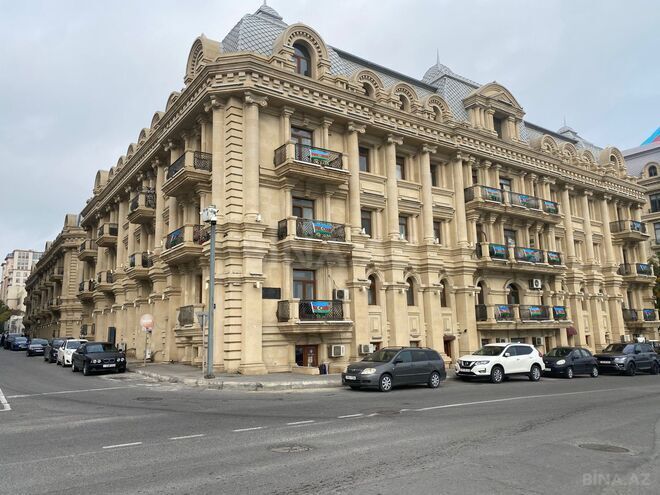 Satılır 2 otaqlı köhnə tikili 75 m², Bayıl q., photo 3 from 19