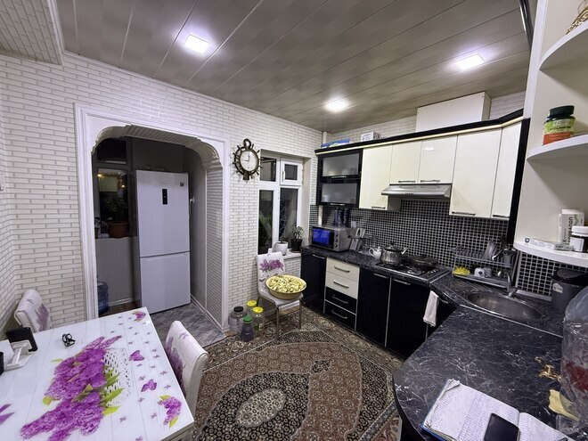 Satılır 4 otaqlı köhnə tikili 105 m², Xalqlar Dostluğu m., photo 11 from 18
