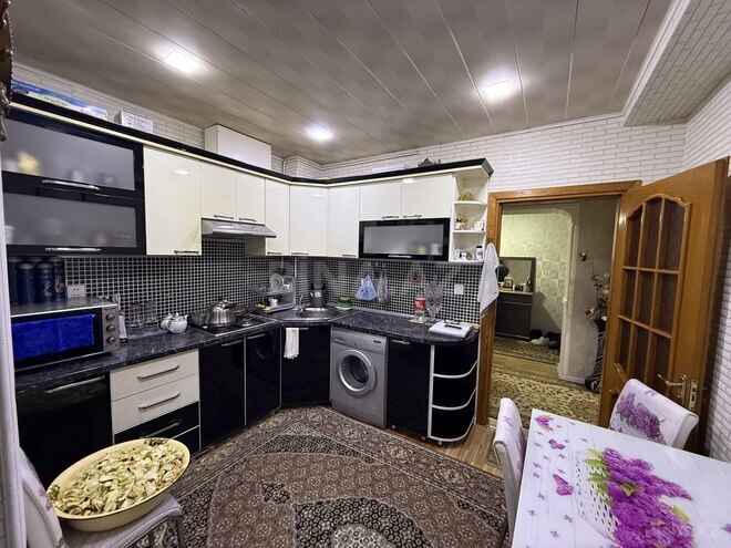 Satılır 4 otaqlı köhnə tikili 105 m², Xalqlar Dostluğu m., photo 10 from 18