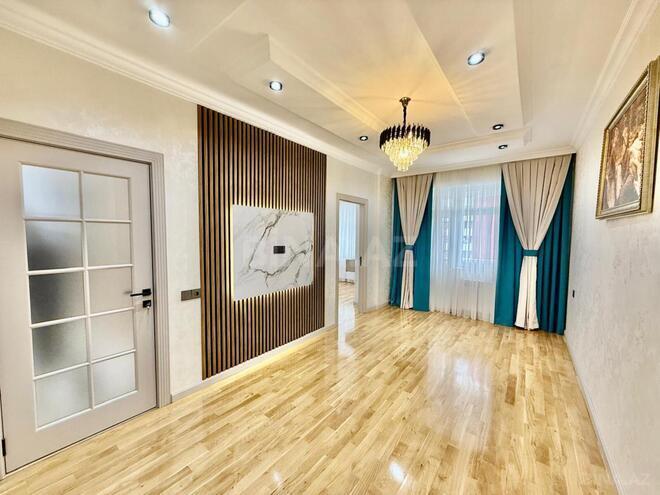 Продаётся 3-комн. новостройка 75 м², м. Кара Караев, photo 1 from 16