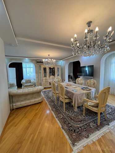 Продаётся 4-комн. вторичка 110 м², м. Халглар Достлугу, photo 1 from 27