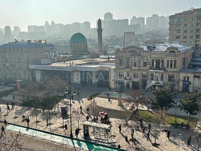 Продаётся 3-комн. вторичка 70.7 м², м. Низами, photo 3 from 32