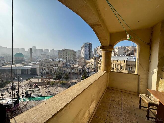 Продаётся 3-комн. вторичка 70.7 м², м. Низами, photo 4 from 32