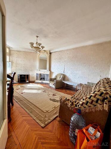 Продаётся 3-комн. вторичка 70.7 м², м. Низами, photo 10 from 32