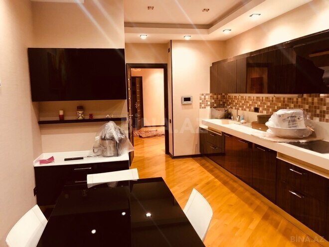 İcarəyə verilir 4 otaqlı yeni tikili 215 m², Sahil m., photo 8 from 24