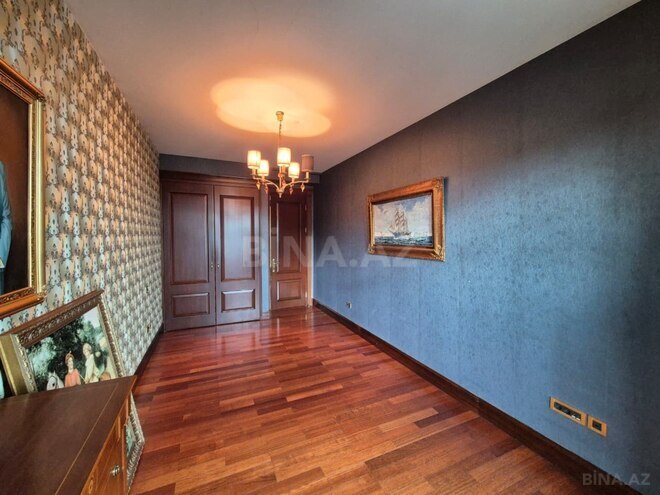 Продаётся 5-комн. вторичка 240 м², м. Сахил, photo 17 from 29