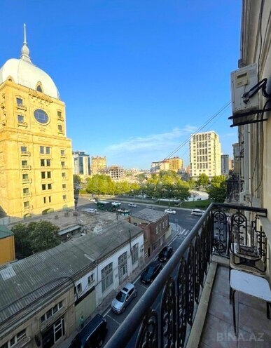 Продаётся 3-комн. вторичка 68 м², м. Низами, photo 11 from 12