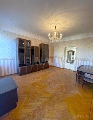 Продаётся 3-комн. вторичка 68 м², м. Низами, photo 3 from 12