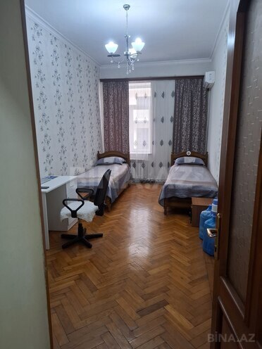 İcarəyə verilir 3 otaqlı köhnə tikili 80 m², Sahil m., photo 17 from 19