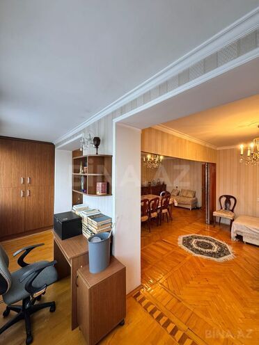 Satılır 3 otaqlı köhnə tikili 75 m², Nizami m., photo 3 from 12