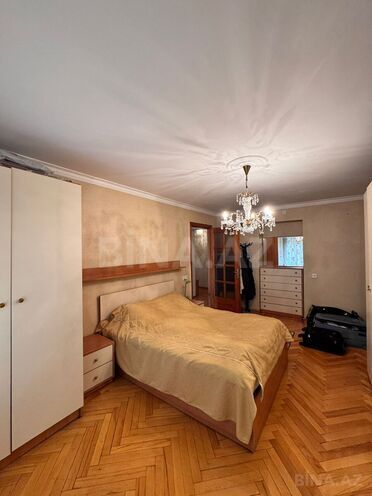 Satılır 3 otaqlı köhnə tikili 75 m², Nizami m., photo 6 from 12